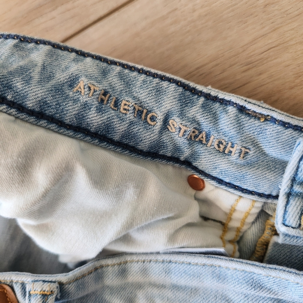 American Eagle AirFlex+ Athletic Straight Jean Mens Size 33x32 Light Wash Denim - Picture 5 of 8